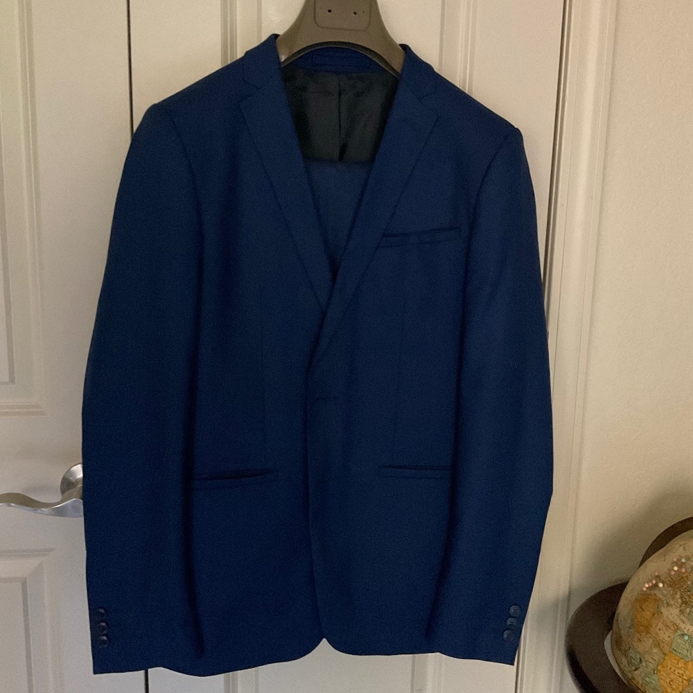 Men Suits and Blazers